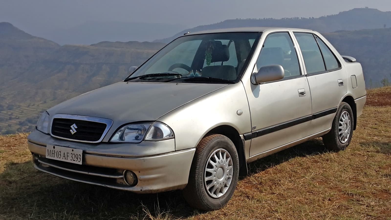 Maruti Suzuki Esteem sedan