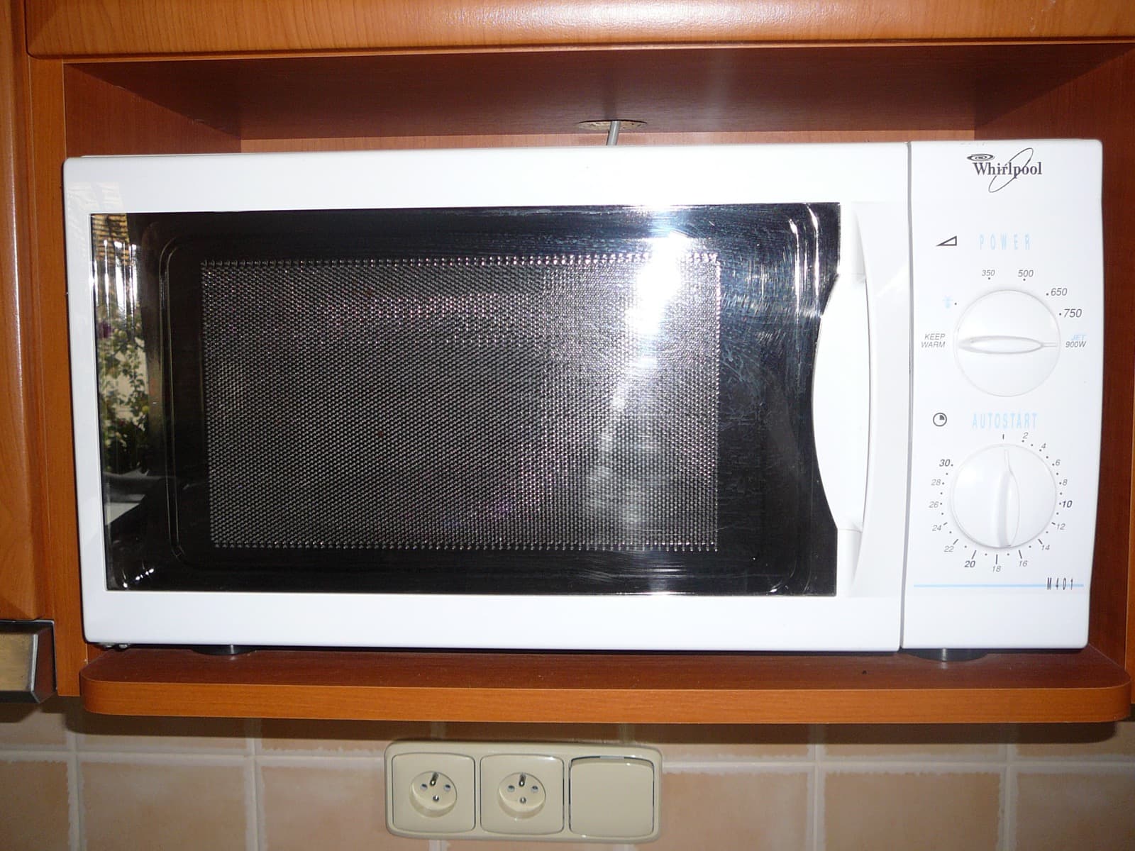Whirlpool microwave oven